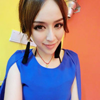 女生发尴尬表情暗示什么 遇到要小心-泡学网-奕声情感,PUA,展示面,撩妹,聊天,情感挽回,泡学书籍,迷男方法,泡学网白鹤,搭讪,恋爱技巧,泡妞秘籍,社交软件,怎么追女生