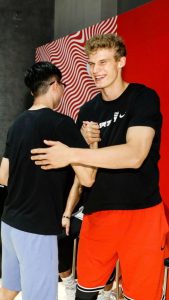 不适合的人就不要勉强在一起的说说句子-泡学网-奕声情感,PUA,展示面,撩妹,聊天,情感挽回,泡学书籍,迷男方法,泡学网白鹤,搭讪,恋爱技巧,泡妞秘籍,社交软件,怎么追女生