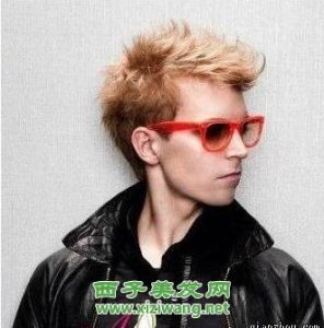 非主流男生短发发型,时尚帅气发型-泡学网-奕声情感,PUA,展示面,撩妹,聊天,情感挽回,泡学书籍,迷男方法,泡学网白鹤,搭讪,恋爱技巧,泡妞秘籍,社交软件,怎么追女生