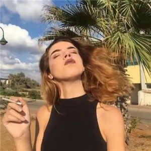 浪迹白鹤:同阶层,女剪布和女布剪,谁更有钱?-泡学网-奕声情感,PUA,展示面,撩妹,聊天,情感挽回,泡学书籍,迷男方法,泡学网白鹤,搭讪,恋爱技巧,泡妞秘籍,社交软件,怎么追女生