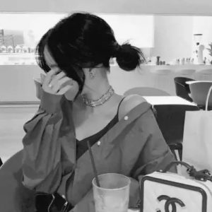 如何在女人堆里做“最受欢迎的男人”?-泡学网-奕声情感,PUA,展示面,撩妹,聊天,情感挽回,泡学书籍,迷男方法,泡学网白鹤,搭讪,恋爱技巧,泡妞秘籍,社交软件,怎么追女生