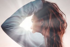 女生说失眠了怎么回答安慰,怎么幽默机智回复她-泡学网-奕声情感,PUA,展示面,撩妹,聊天,情感挽回,泡学书籍,迷男方法,泡学网白鹤,搭讪,恋爱技巧,泡妞秘籍,社交软件,怎么追女生