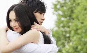 生理期安慰女生的暖心话,高情商回复让她暖心-泡学网-奕声情感,PUA,展示面,撩妹,聊天,情感挽回,泡学书籍,迷男方法,泡学网白鹤,搭讪,恋爱技巧,泡妞秘籍,社交软件,怎么追女生